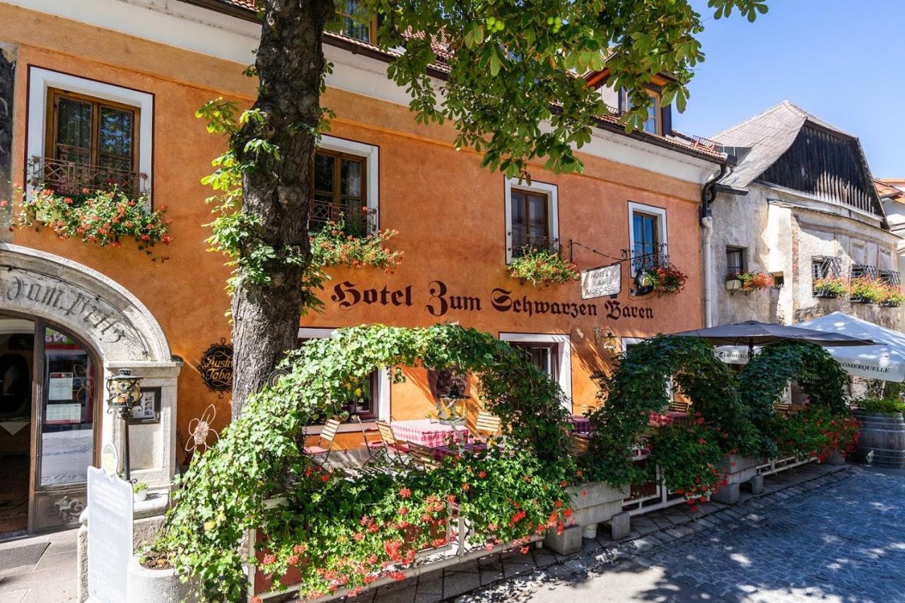 Hotel Zum Schwarzen Baeren Emmersdorf an der Donau Exterior photo