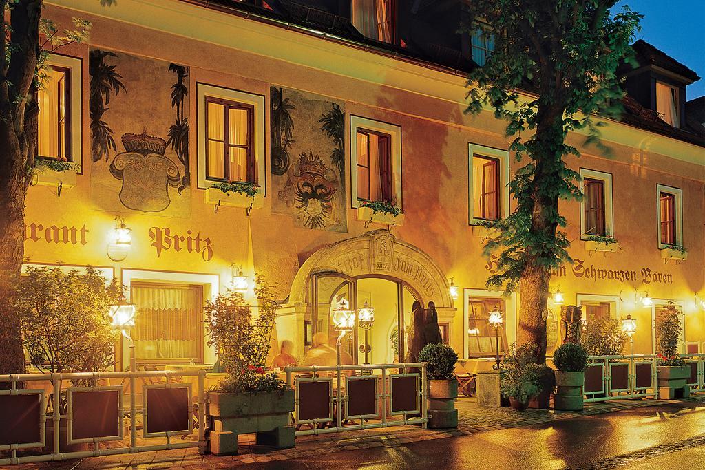 Hotel Zum Schwarzen Baeren Emmersdorf an der Donau Exterior photo